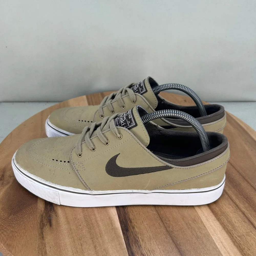 Nike SB Stefan Janoski Low Khaki Brown Skate Shoes 616490-220 Mens Size 9.5